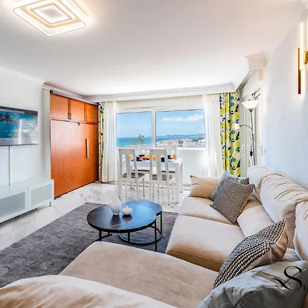 Apartament Marvelous Views, Pools, Steps To The Beach!